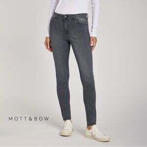 Mott & Bow Women’s High-Rise Skinny Orchard Jeans